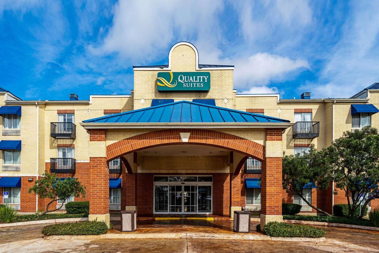 Quality Suites San Antonio Northeast Εξωτερικό φωτογραφία