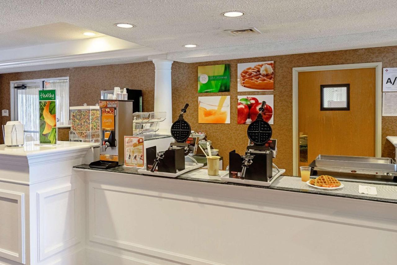 Quality Suites San Antonio Northeast Εξωτερικό φωτογραφία