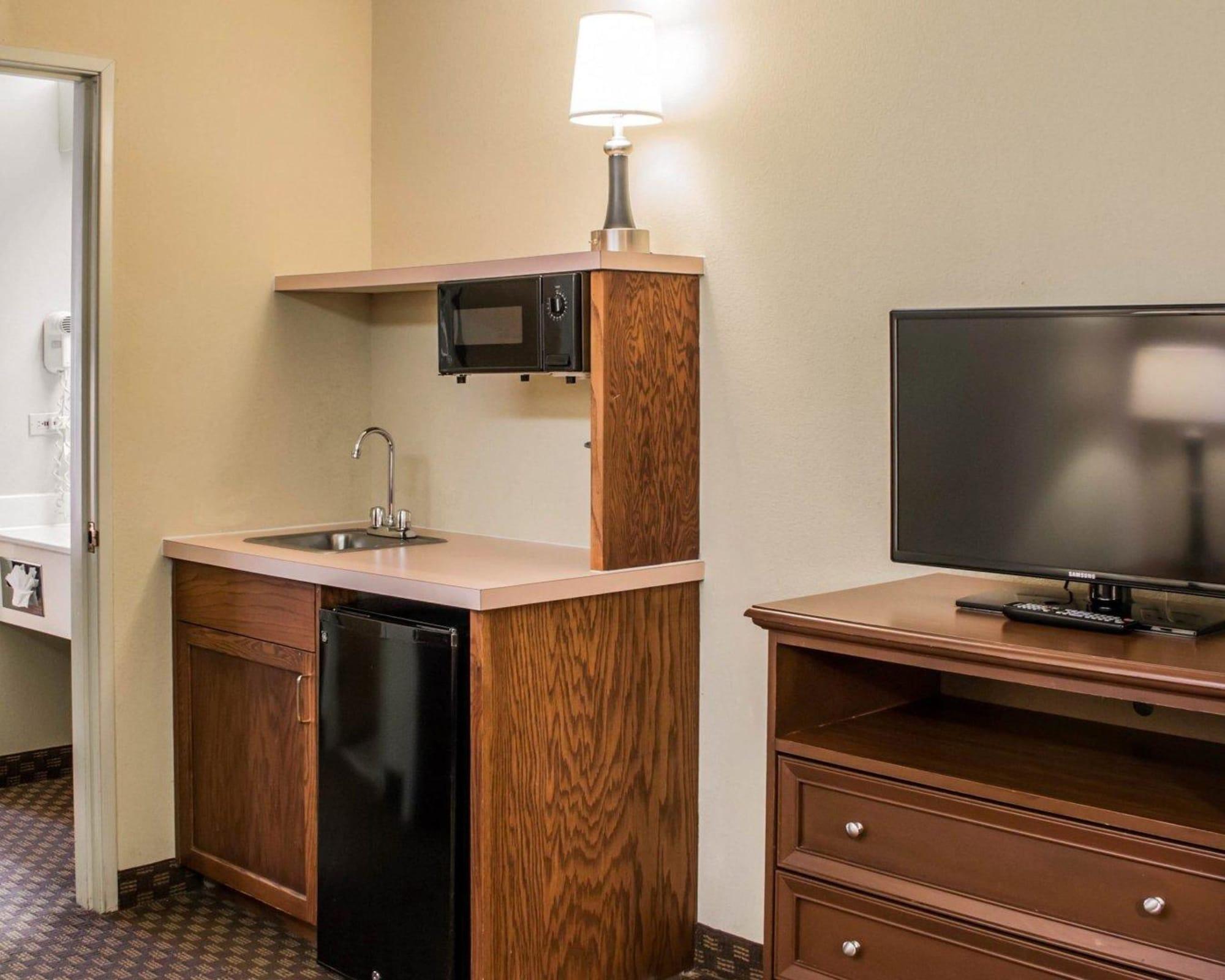 Quality Suites San Antonio Northeast Εξωτερικό φωτογραφία