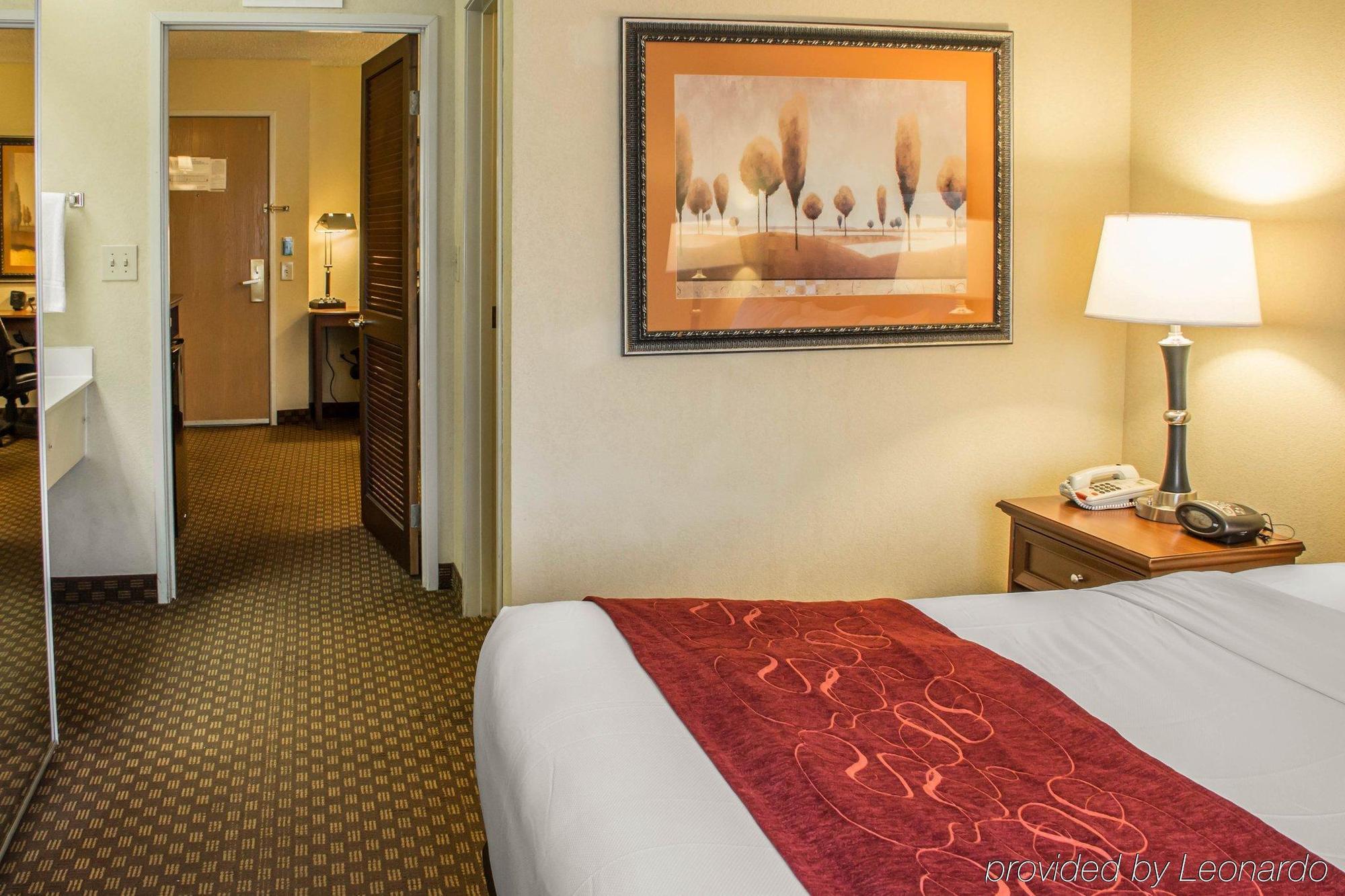Quality Suites San Antonio Northeast Εξωτερικό φωτογραφία